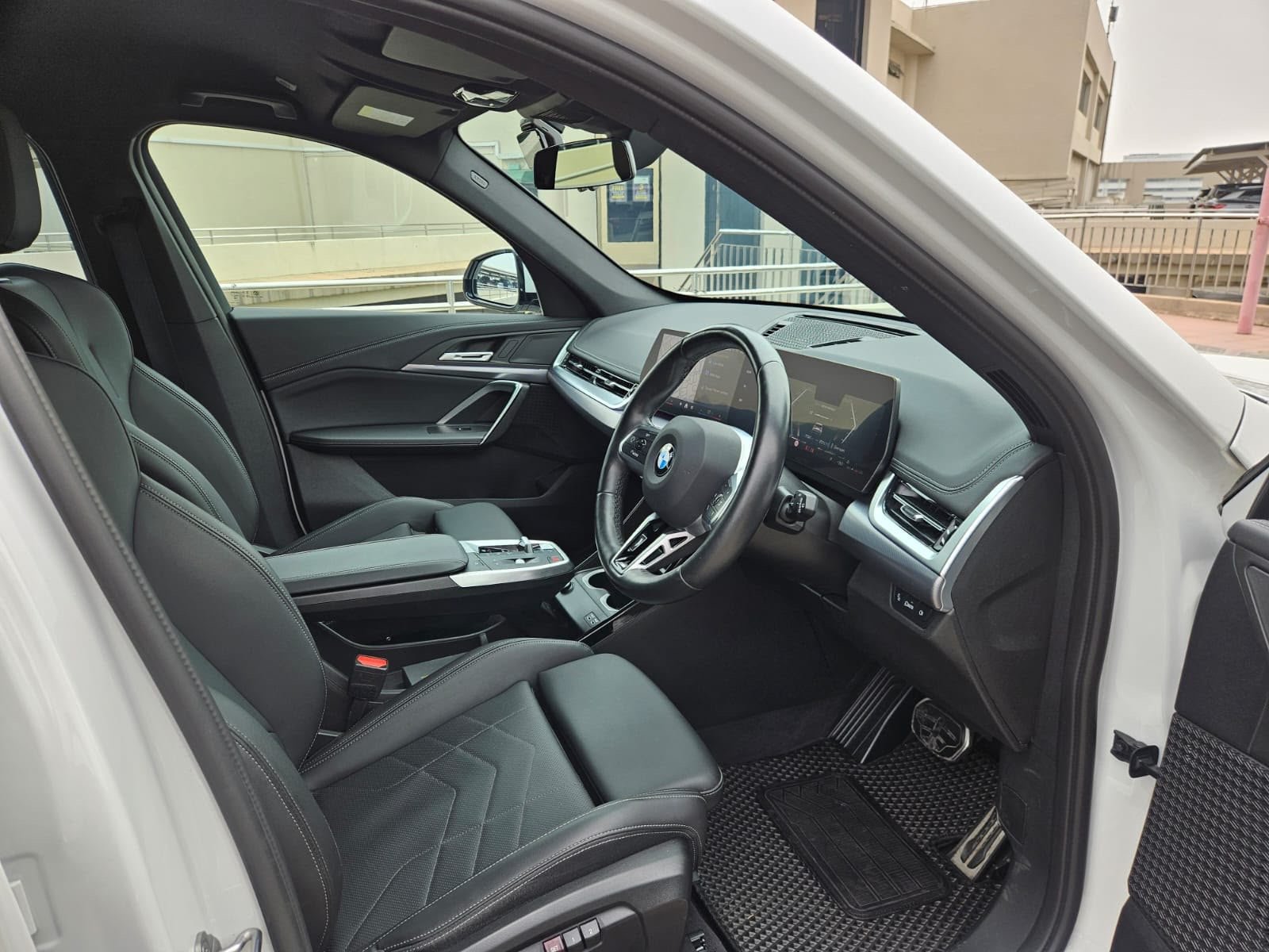 BMW X1 sDrive16i M Sport photo 7